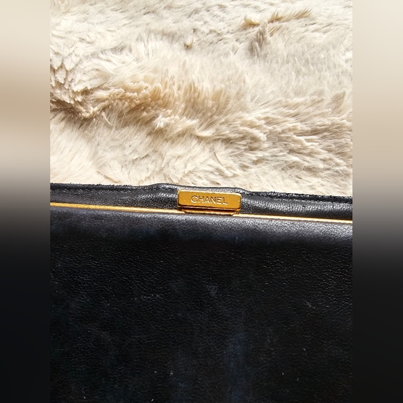 Authentic VINTAGE Chanel wallet - Picture 13 of 17